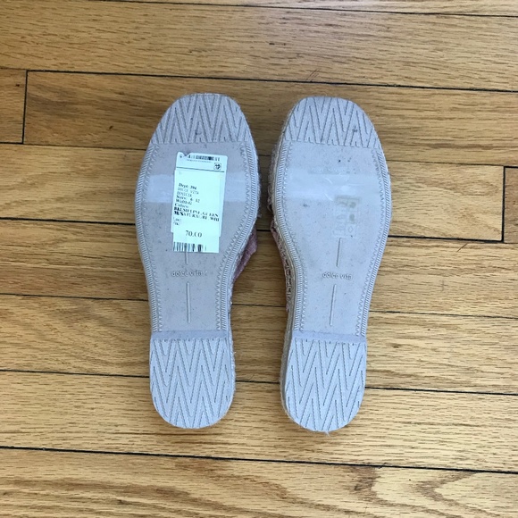 Dolce Vita Sandals - Picture 4 of 5